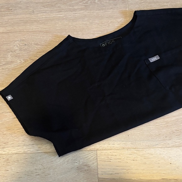 FIGS Black Scrub Top Tunic XS - Picture 2 of 4